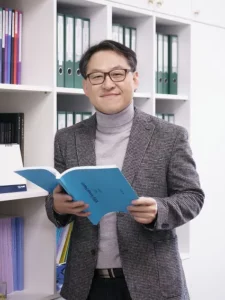 Prof. Tae-Hyuk Kwon