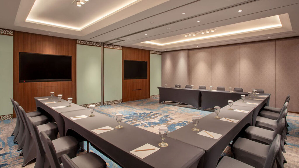 17.-Halimun-Meeting-Room-Novotel28613-min